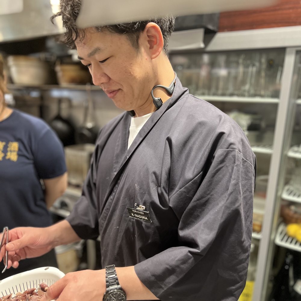 採用 飲食